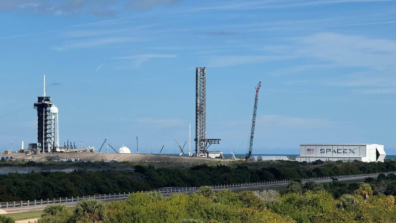 Гараж SpaceX